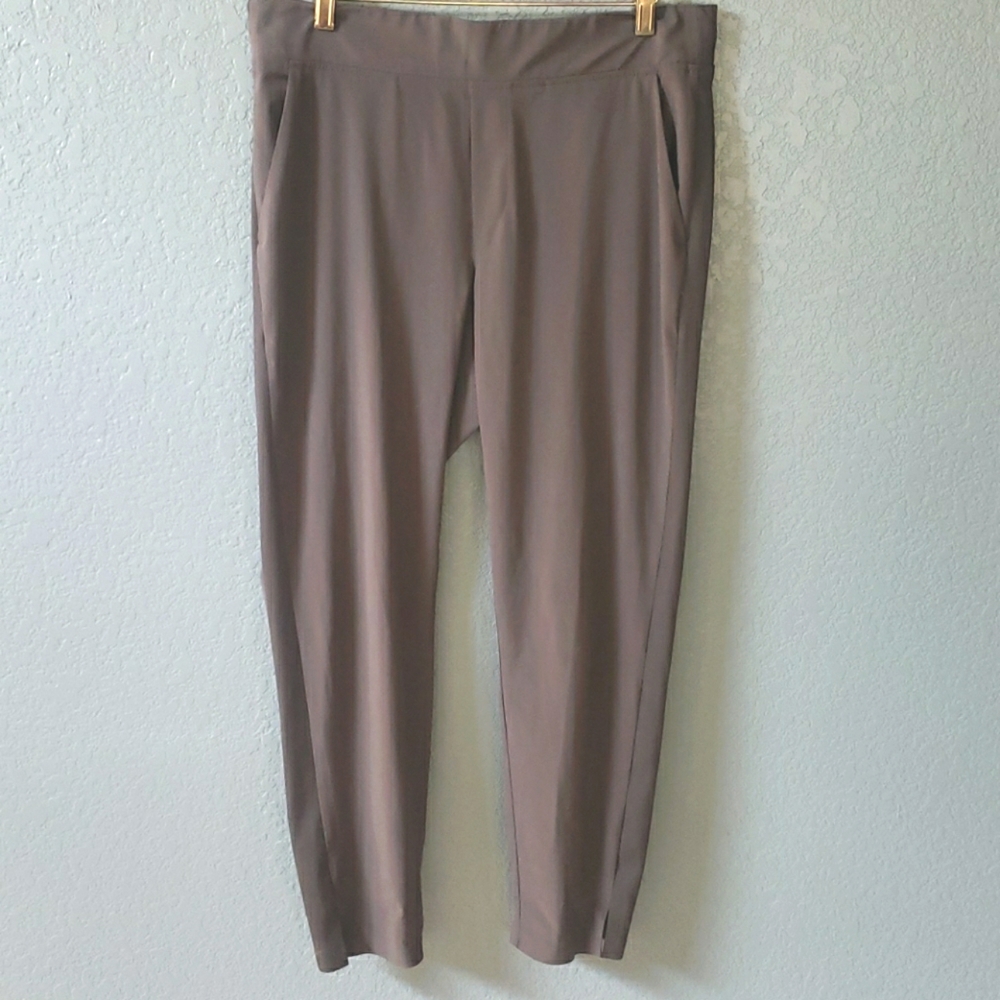 Athleta Brooklyn Ankle Pant Olive Green